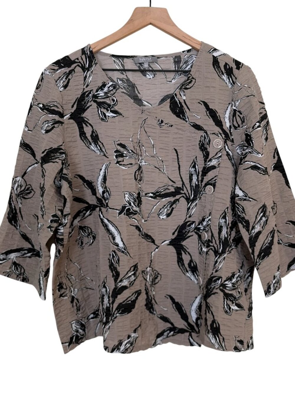 Habitat Taupe Floral Botanical Printed 3/4 Sleeve V-Neck Top